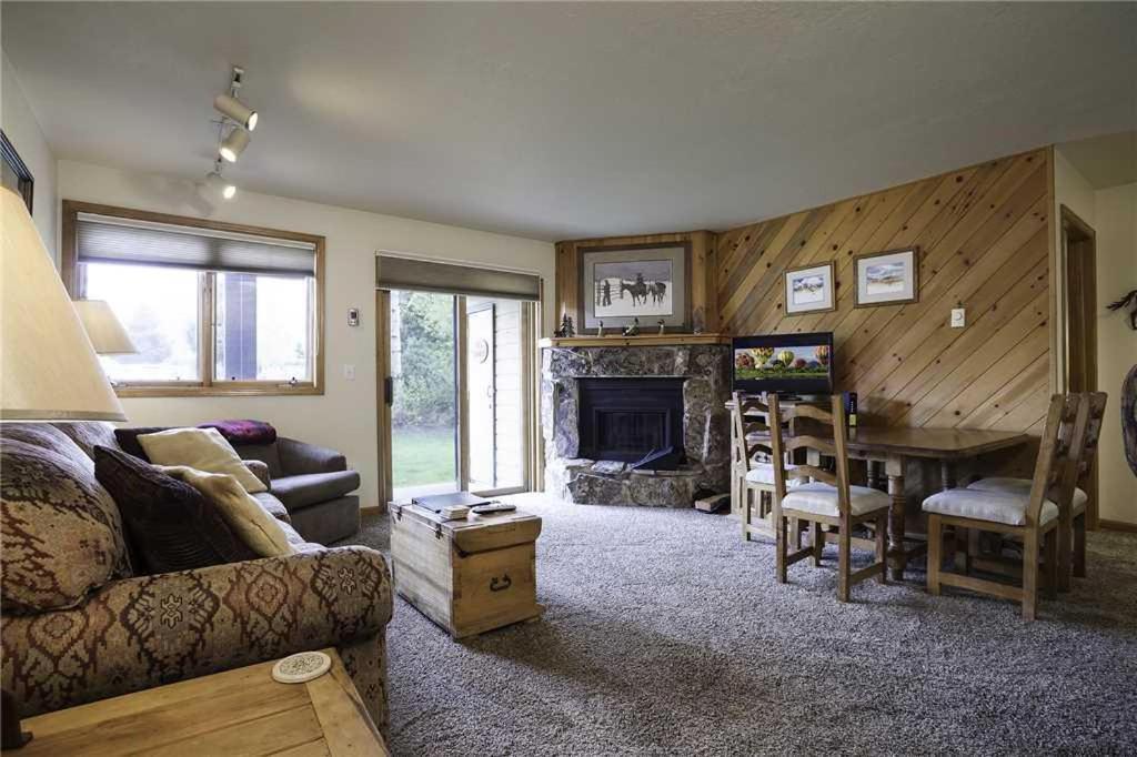 The Pines Condominiums Steamboat Springs Exterior photo